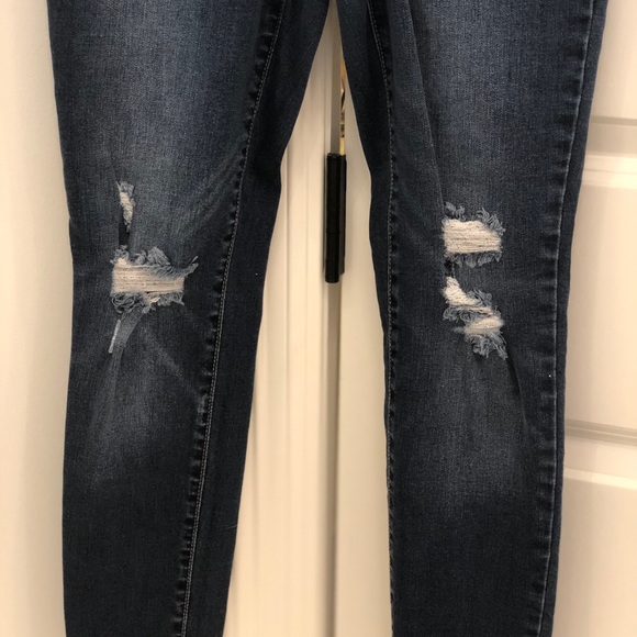 NWOT - Old Navy Rockstar Jeans - Picture 5 of 8